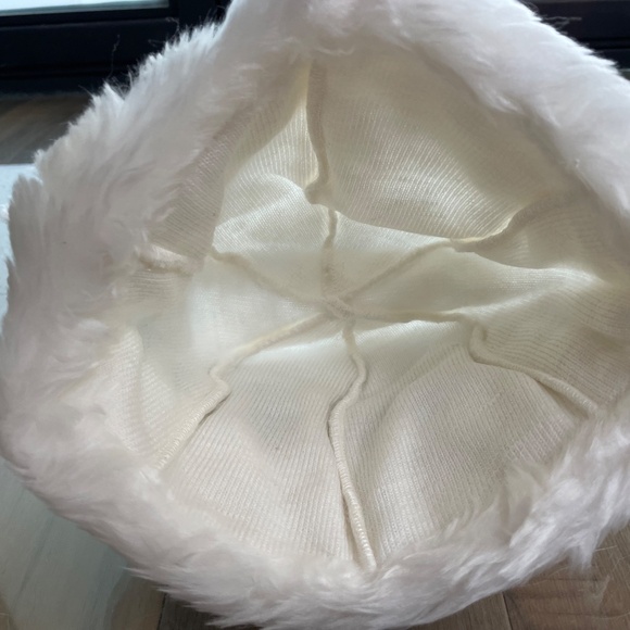 Brand New (But Vintage) Hand Muff + Hat Set - Picture 6 of 12